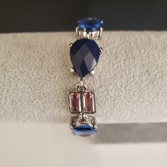 White House Black Market Blue and Clear Gem Bracelet with Toggle‎ Clasp Silver - Picture 8 of 9